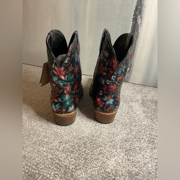 Roper Black Floral Embroidered Cowgirl Boots - Size 9.5 - Picture 6 of 16